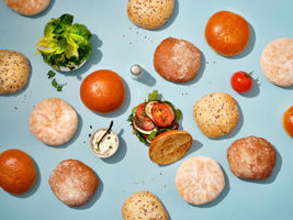 223955_223954_223464_222794_24080000_23620000_25770002_Groepsbeeld_gourmet_buns_launch_potato_bun